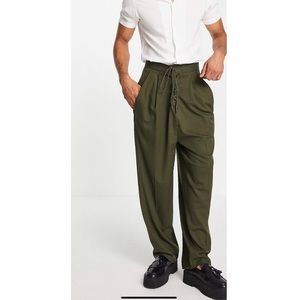 Twisted Balloon Smart Pants in Khaki